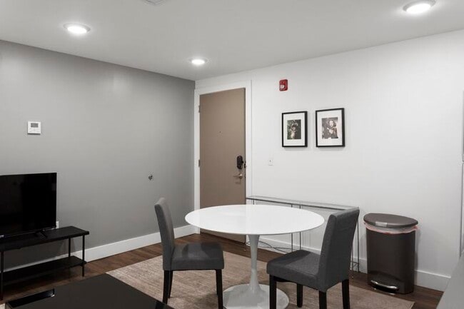 Building Photo - 3835 Main St