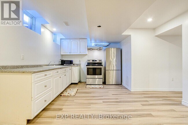 Photo du bâtiment - 72 Nanaimo Cres