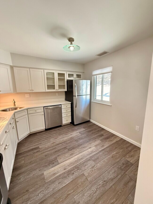 Foto del edificio - 135 Village Square Dr