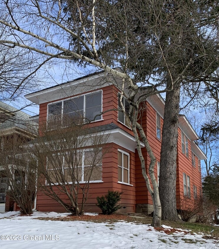 Primary Photo - 208 N Ballston Ave