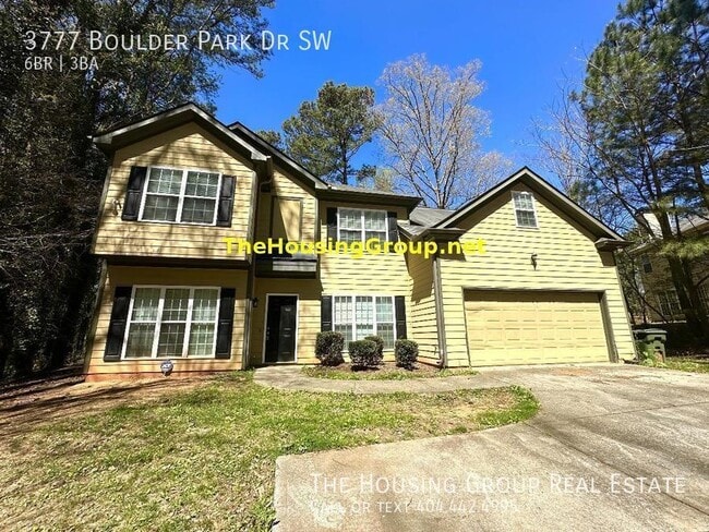 Building Photo - 1 Free Month Rent + 13 Month Lease