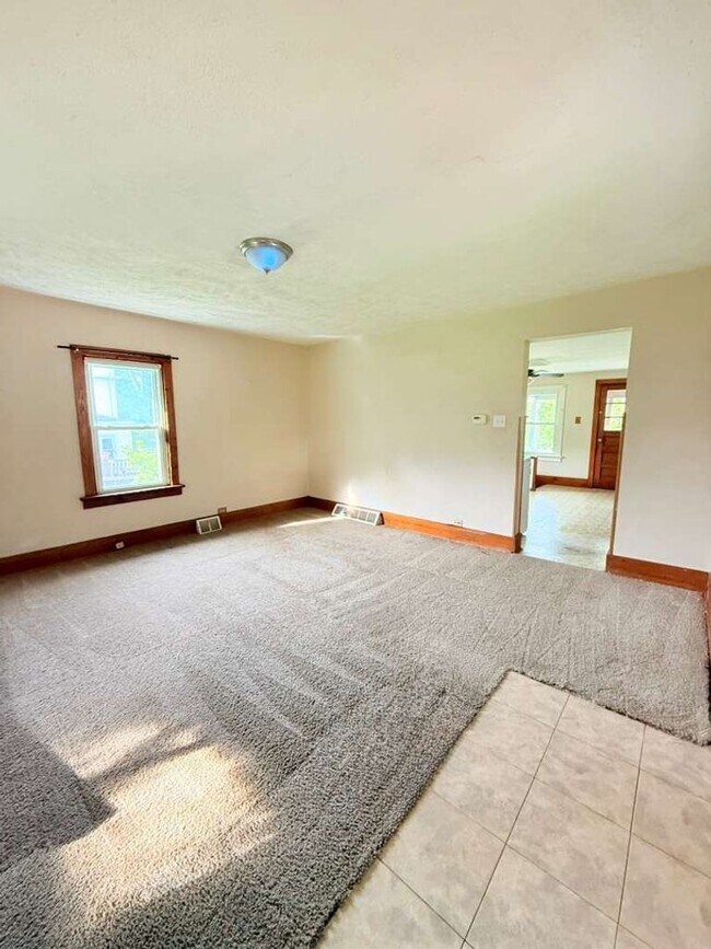 Foto del edificio - Spacious 2 bedroom house in Penn Hills!!!