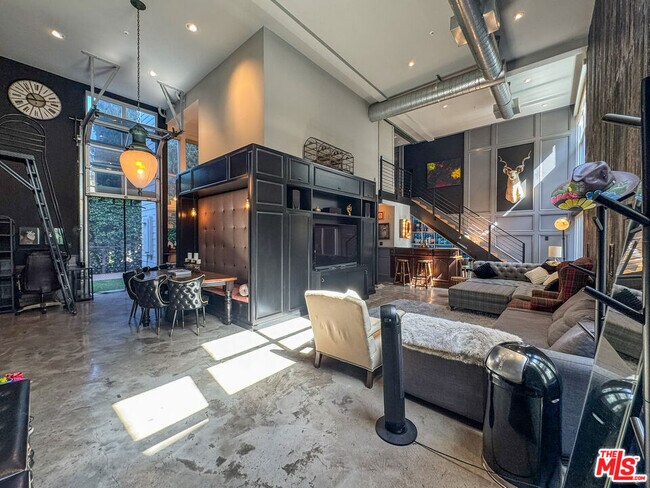 Foto del edificio - 1037 Laurel Ave