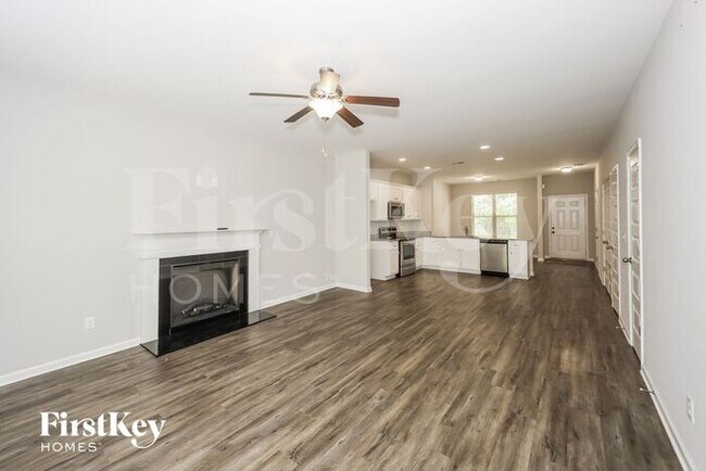 Foto del edificio - 209 Grove Pointe Dr