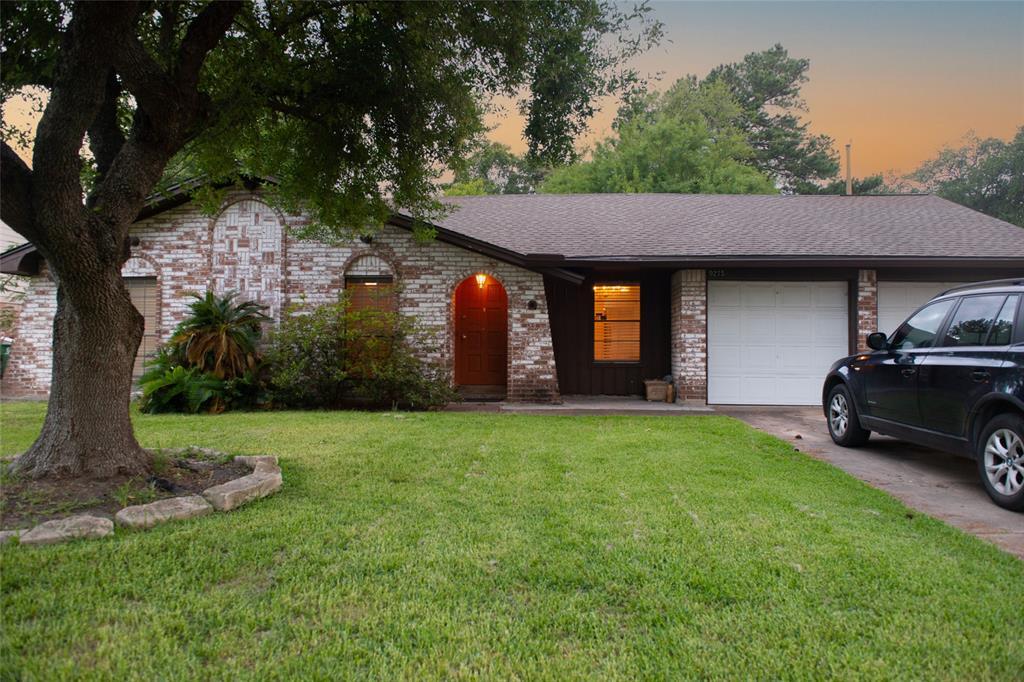 Primary Photo - 9215 Kempwood Dr