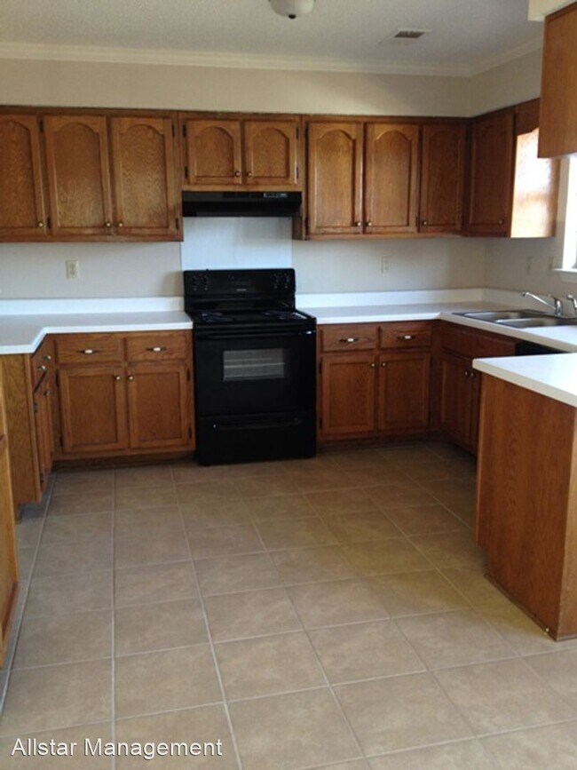Building Photo - 3 br, 2 bath House - 10144 Riggan Dr