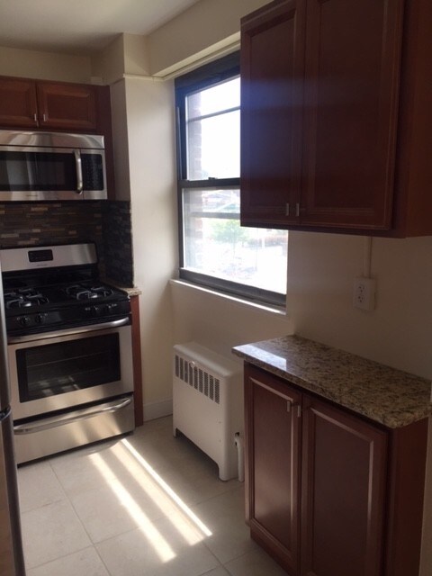 Foto del edificio - 6515 Boulevard E
