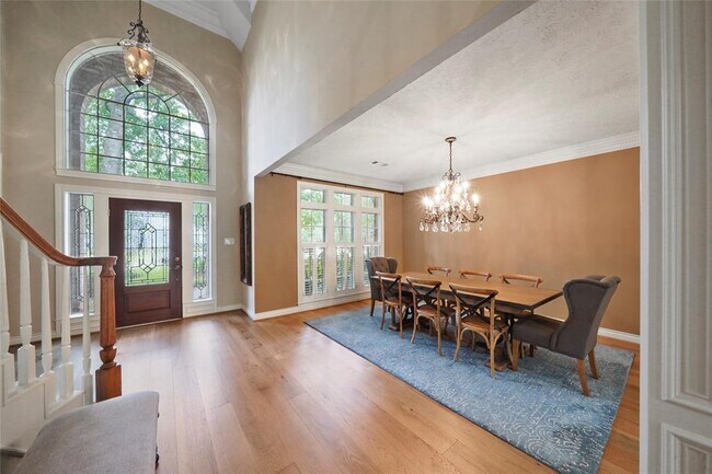 Building Photo - 14 Golden Thrush Pl