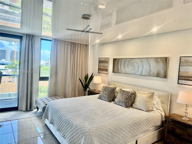 Foto del edificio - 9800 W Bay Harbor Dr