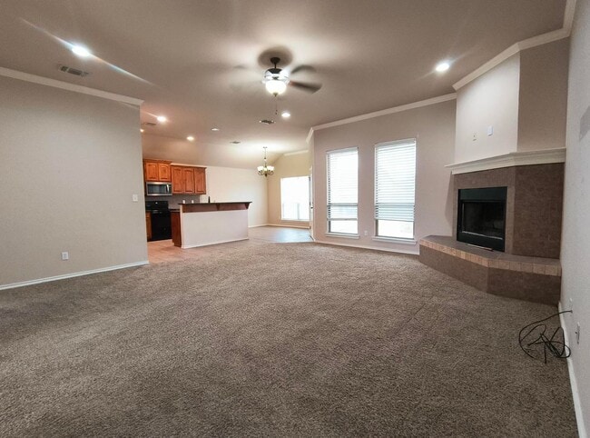 Building Photo - IMMACULATE all electric 3 bedroom + office, 2 bath home available SOON!!!