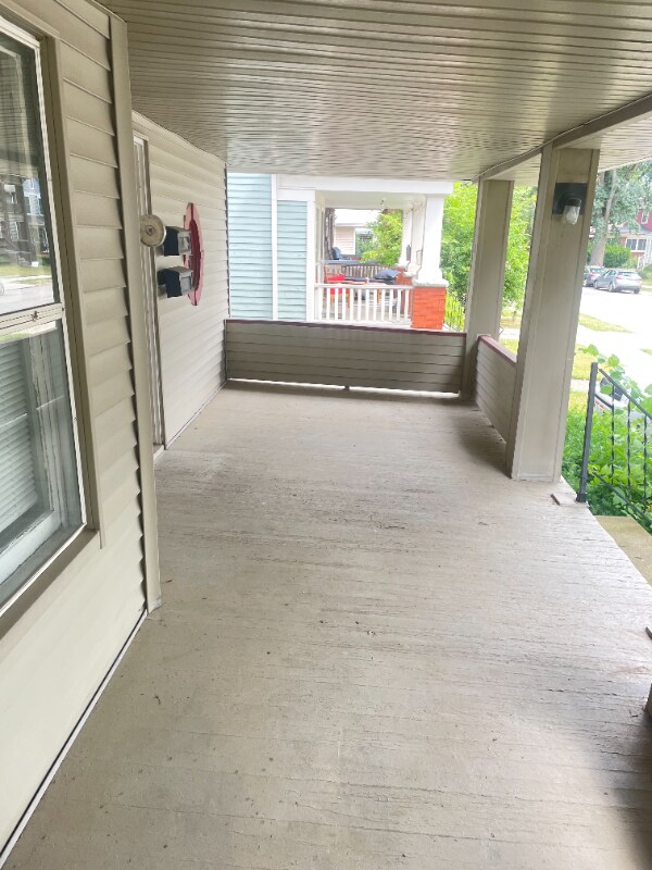 Foto del edificio - 2688 E 128th St