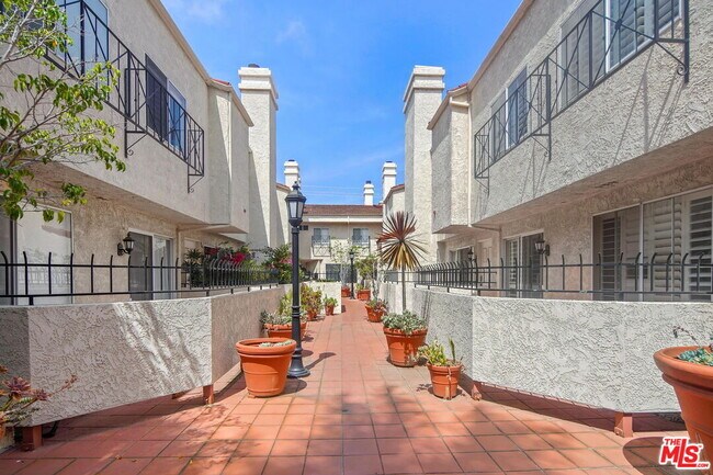 Foto del edificio - 2405 34th St
