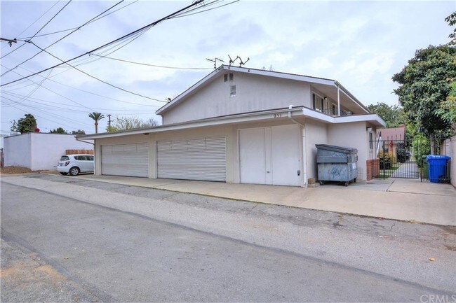 Foto del edificio - 233 S 3rd Ave