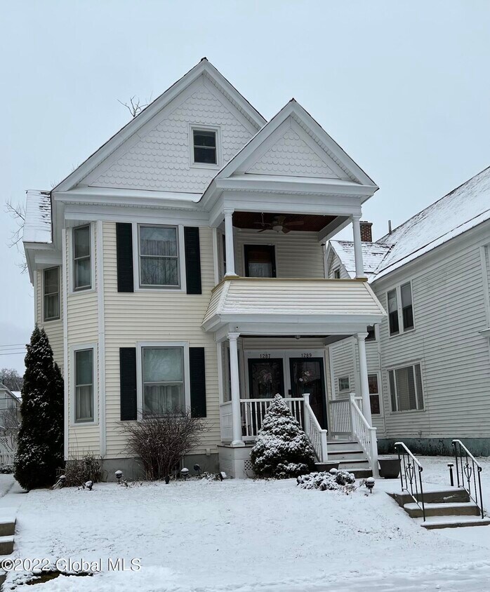 1287 Parkwood Blvd, Schenectady, NY 12308 Townhome Rentals in