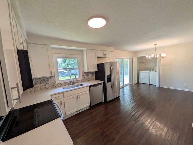 Building Photo - 809 Margret Dr