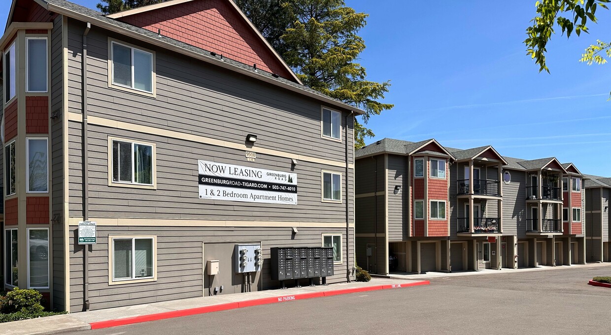 Primary Photo - Greenburg Apartments