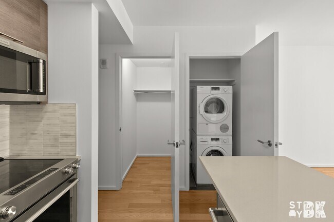 Foto del edificio - 172 Montague St
