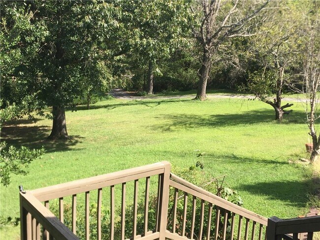 Foto del edificio - 15280 Meadow Ln