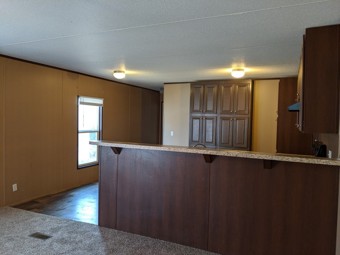 52 Southwest Dr, Bonner Springs, KS 66012 House Rental in Bonner Springs, KS