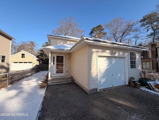 Foto del edificio - 703 Parkside Ave