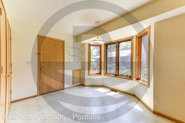 Building Photo - 4 br, 3.5 bath House - 3885 17th Street