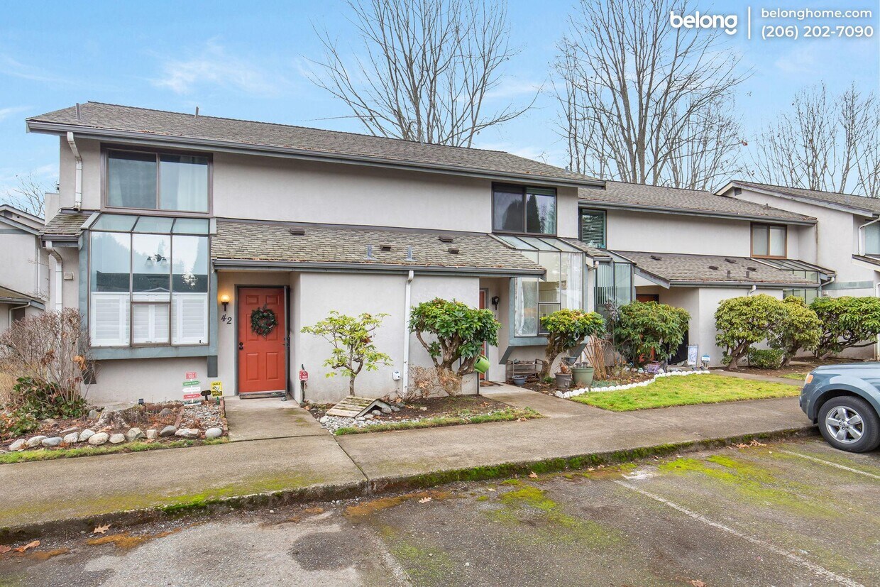 Primary Photo - 4817 76th St NE