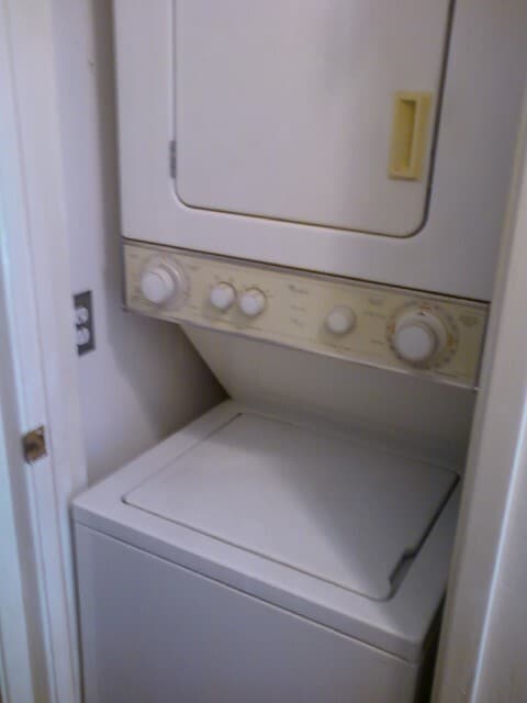 Washer/Dryer - 2129 Ascot Dr