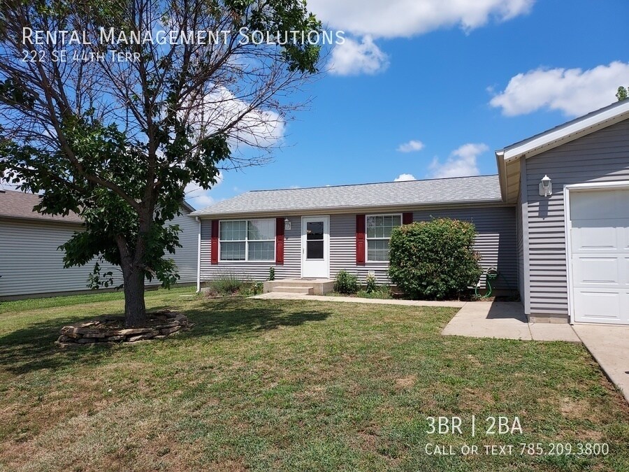 Primary Photo - 222 SE 44th Terrace- 3 BED/2 BATH