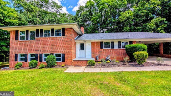 Foto del edificio - 3318 Hilltop Cir