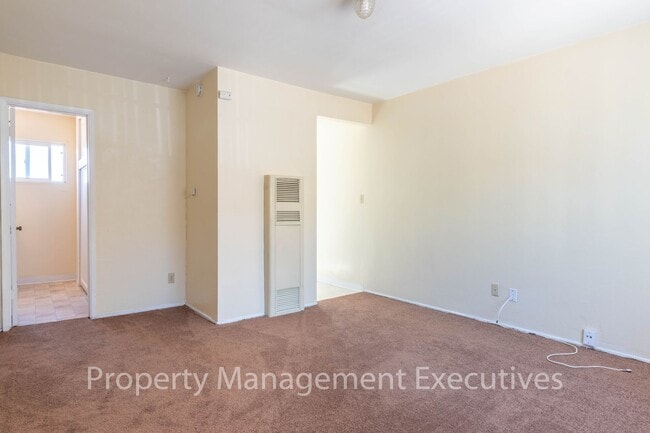 Building Photo - Nice Studio in La Mesa