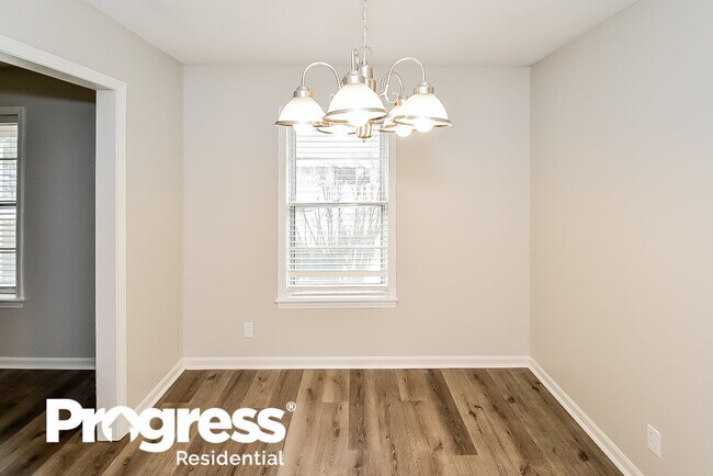 Building Photo - 9077 Neil Ave