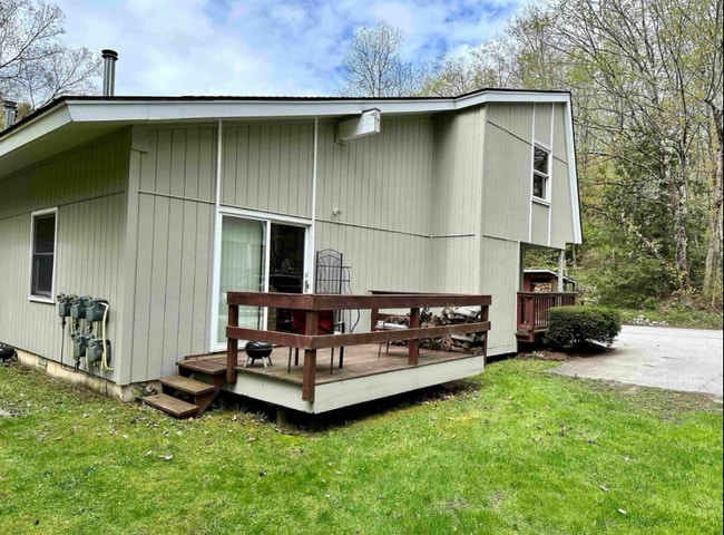 Building Photo - 57 Silver Birch Pl