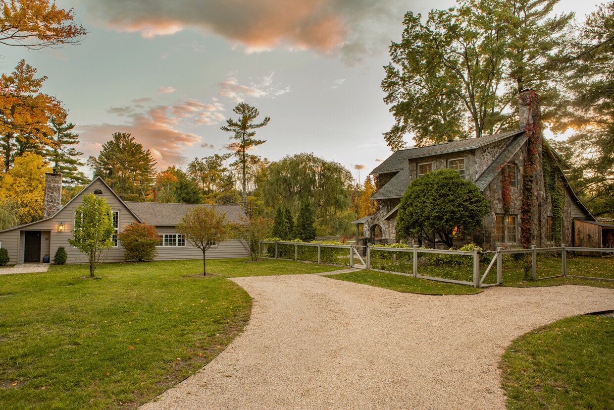 23 Library Ln, Woodstock, NY 12498 House Rental in Woodstock, NY