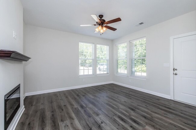 Building Photo - Stonehaven Overland Park