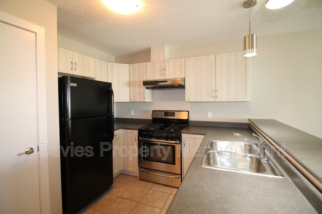 Building Photo - 3938 Claxton Loop SW