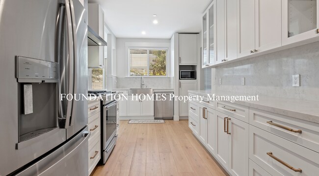 Foto del edificio - Newly Remodeled - Yolanda Park Home - A/C ...