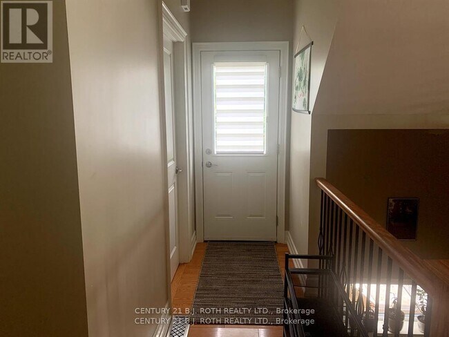 Photo du bâtiment - 9 Greenwood Forest Rd