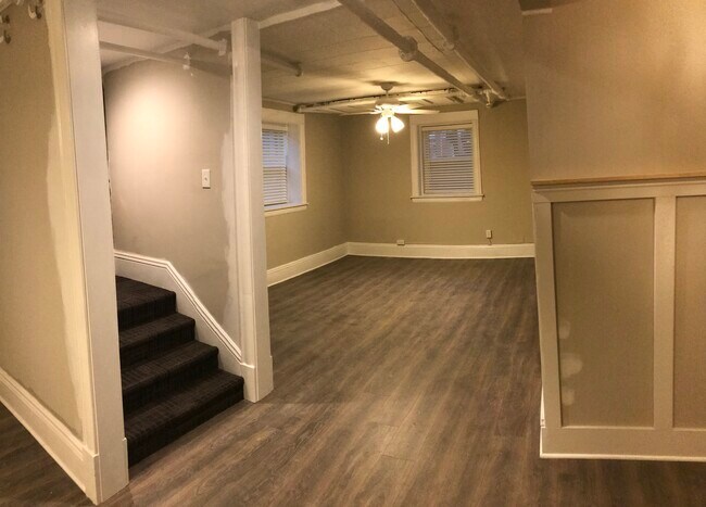 Foto del edificio - 703 W 24th St