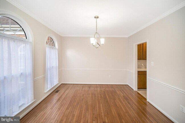 Foto del edificio - 39 Walt Whitman Blvd