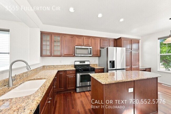 Building Photo - 5555 Fullerton Cir