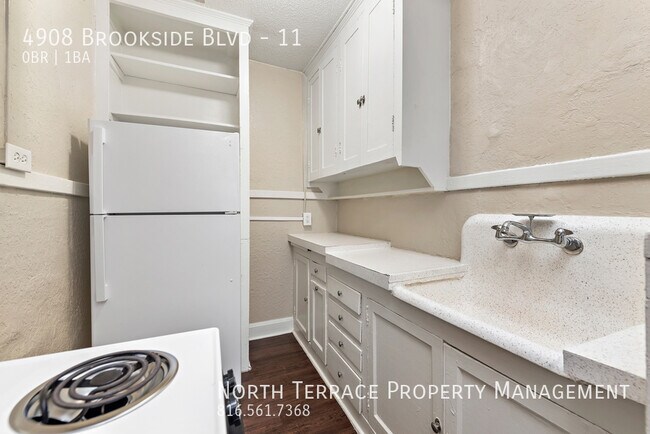 Building Photo - Charming Studio Apartments at Brookside Plaza