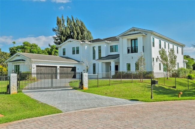 Building Photo - 17110 Reserve Ct