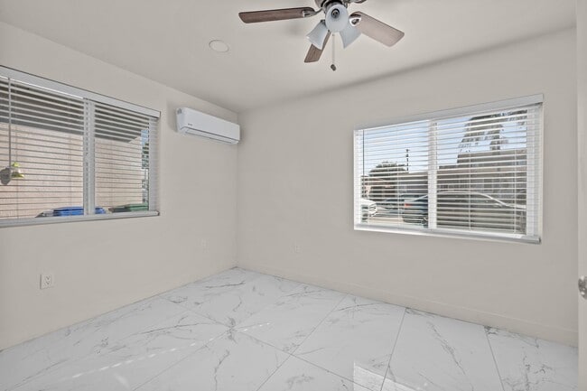 Foto del edificio - 6248 Dorothy Dr