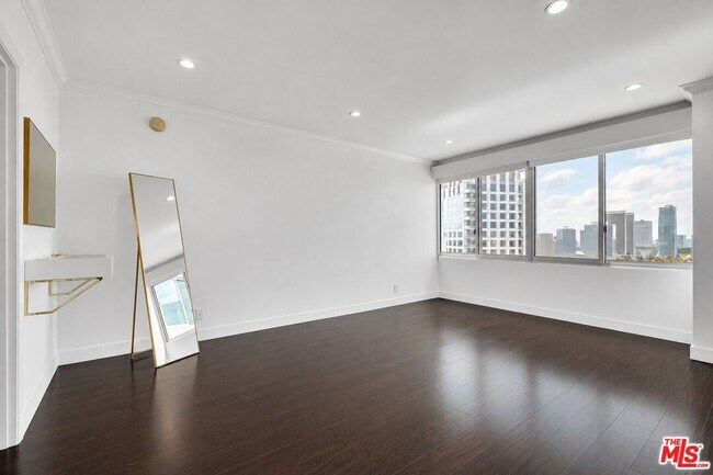 Foto del edificio - 865 Comstock Ave