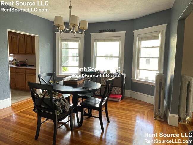 Building Photo - 26 3rd St