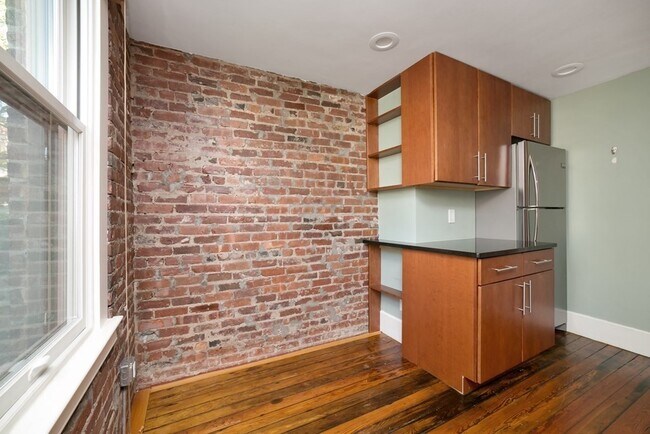 Foto del edificio - 366-368 Sumner St