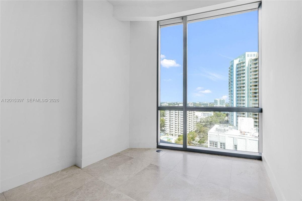 Foto del edificio - 175 SE 25th Rd