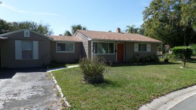 Foto del edificio - 2050-2033 33rd Ave N