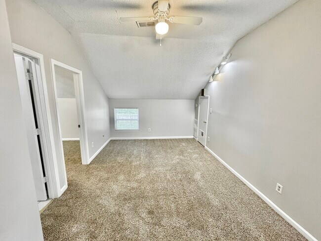 Foto del edificio - 3569 Douglass Ave