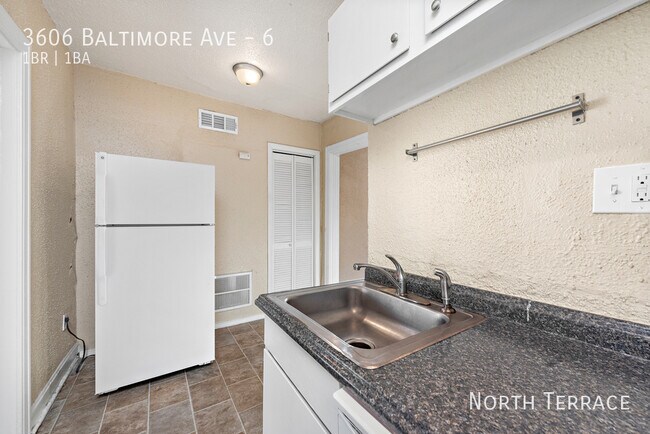 Foto del edificio - 3606 Baltimore Ave